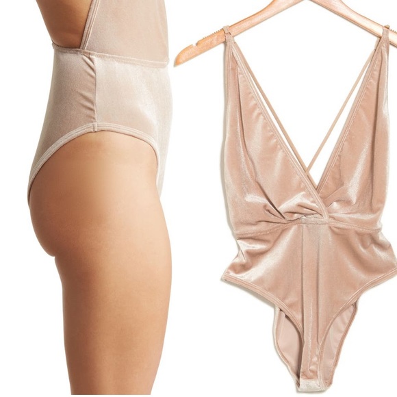 WISHLIST ✨ VELOUR BODYSUIT NWT - Picture 3 of 6